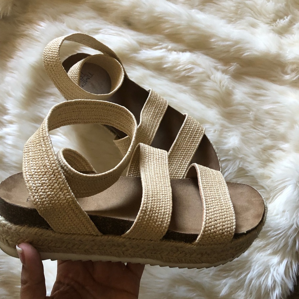 Sandals - Picture 6 of 6